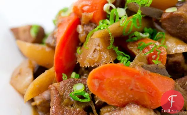 Carne De Porco Assada Com Canela Com Daikon