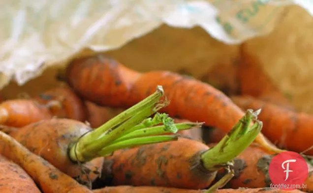 Cenouras De Bebê Com Ameixas E Pimenta