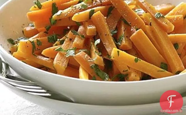 Cenouras Com Salsa