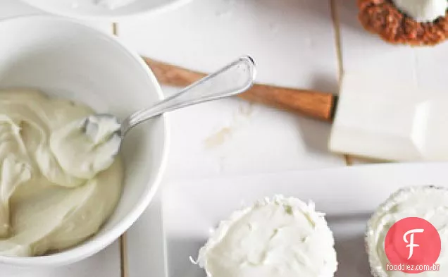 Cupcakes De Cenoura Com Cobertura De Cream Cheese