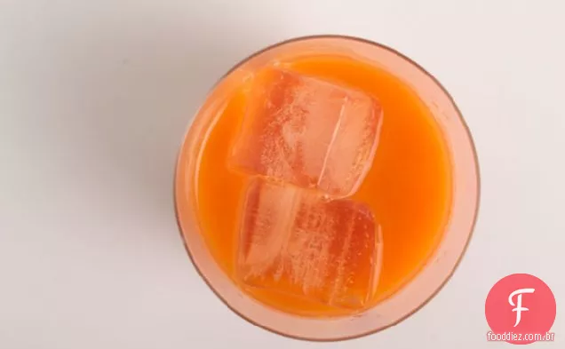 Elixir de cenoura e gengibre