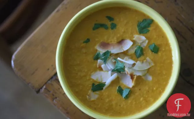 Sopa De Caril Vermelho De Cenoura Assada