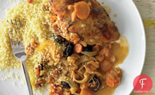 Peitos De Frango Com Erva-Doce, Cenoura E Cuscuz