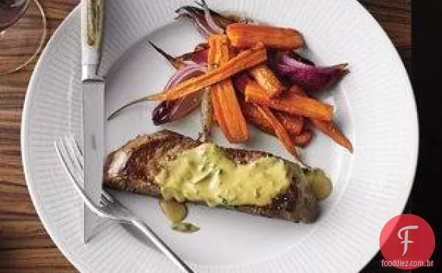 Bife Com Cenoura Assada E Cebola