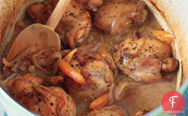 Frango Refogado Marroquino Com Cenoura E Passas Douradas