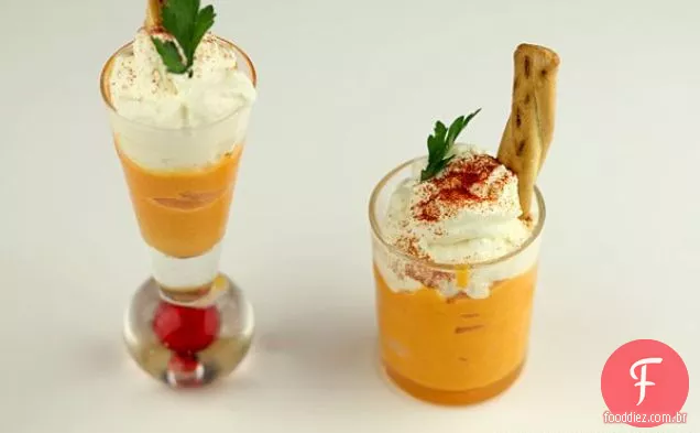 Sopa fria de gengibre com cenoura (cappuccino de Carottes)