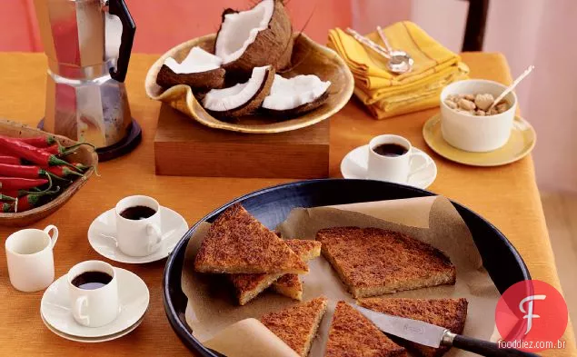 Bolo dourado da Yuca-e-Coco