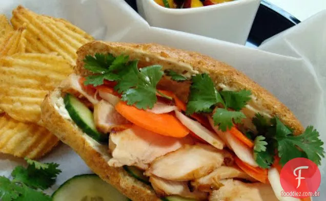 Frango Grelhado Banh Mi