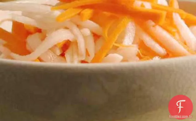 Salada de rabanete e cenoura