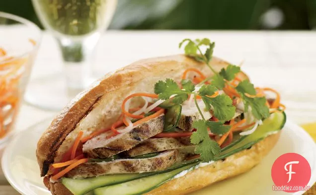Frango Grelhado Banh Mi