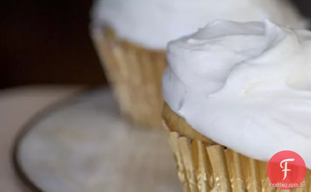 Cupcakes De Gengibre Com Receita De Cobertura De Queijo Creme De Gengibre