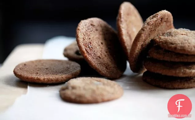 Biscoitos De Chocolate Com Gengibre Em Borracha