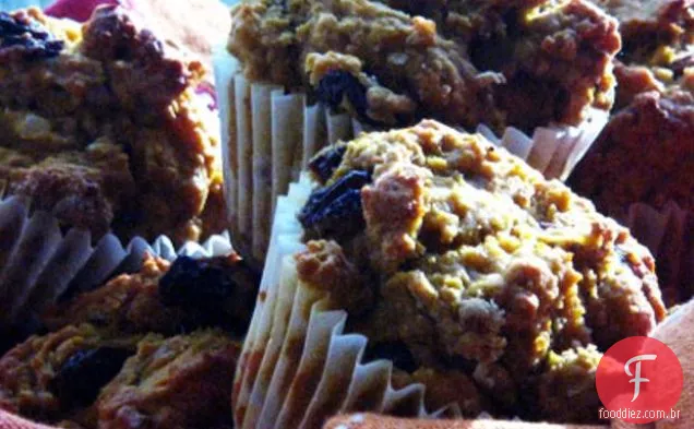Pumkin-Muffins de laranja com nozes, gengibre cristalizado e passas
