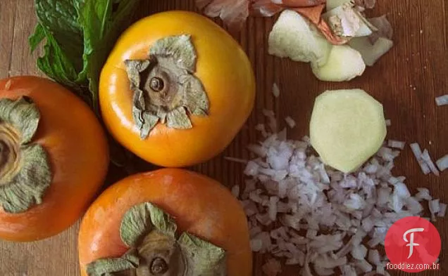 Salada De Caqui Com Gengibre, Hortelã E Iogurte