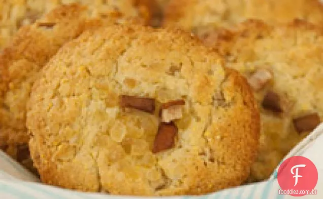 Muffins De Milho Com Pêra E Gengibre Cristalizado