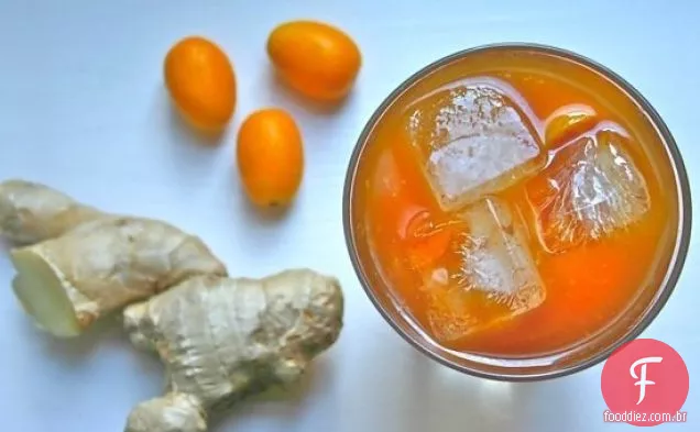 Gengibre-kumquat esmagar em linha reta até Cocktails e bebidas espirituosas