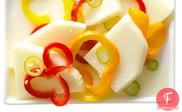 Jicama em conserva, gengibre e pimentas de Verão