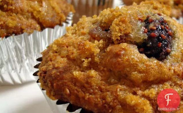 Muffins de amora de gengibre e trigo