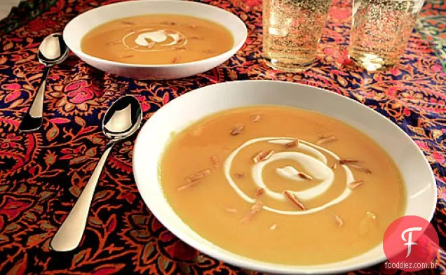Sopa Cremosa De Abóbora Com Gengibre