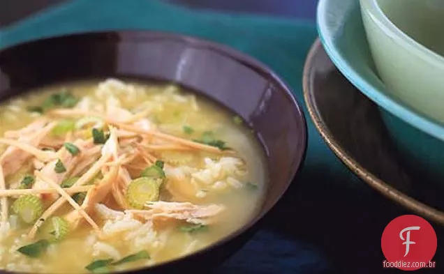 Canja de galinha com arroz de jasmim e gengibre