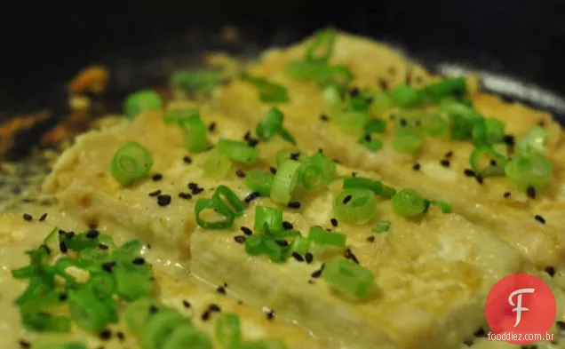 Bife De Tofu Com Missô E Gengibre