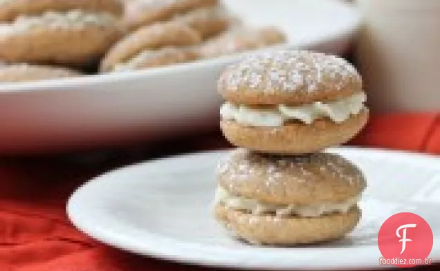 Macaroons De Gengibre De Coco Com Garoa De Chocolate