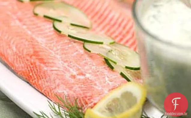 Salmão Escalfado E Rábano