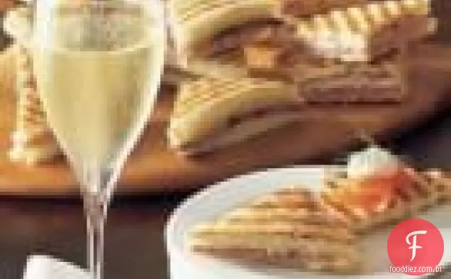 Mini Carne Assada E Rábano Panini Triângulos
