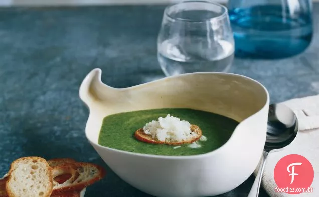 Sopa de espinafre com Granité de rábano
