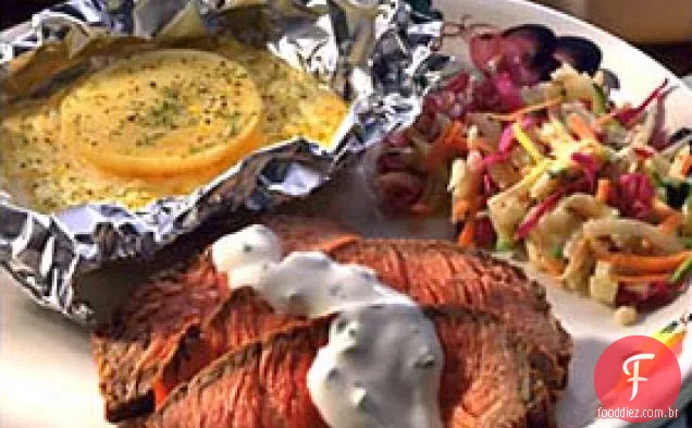 Bife Grelhado Com Molho De Rábano