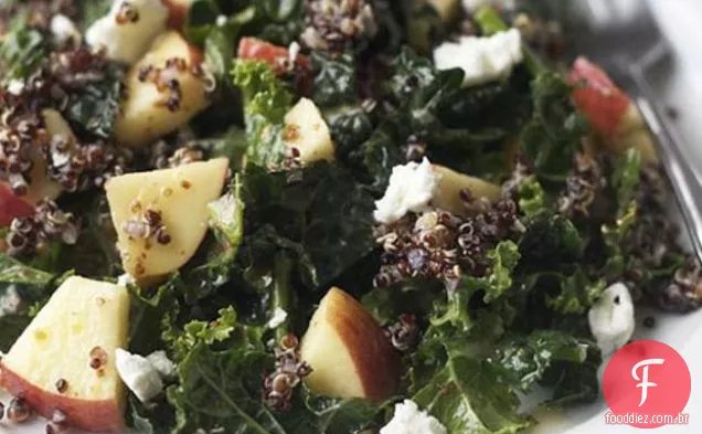 Salada Preta De Quinoa E Couve