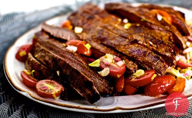 Bife De Saia Com Salada De Tomate Bloody Mary