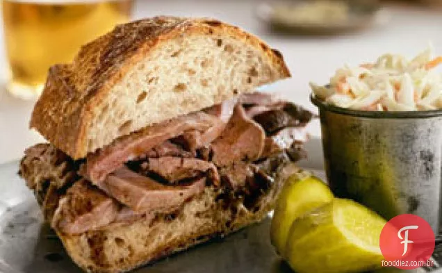 Sanduíche De Carne Com Especiarias
