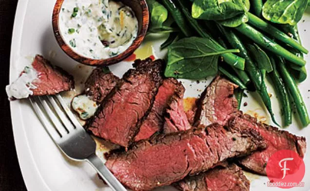 Bife de flanco com molho de limão picante