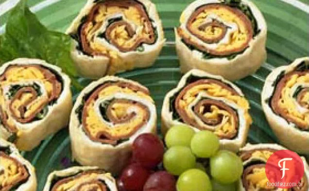 Rolo de queijo e carne