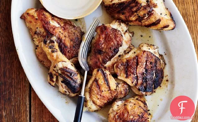 Frango grande Bob Gibson com molho de churrasco branco