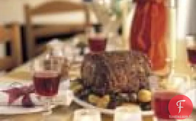 Assado De Costela Em Pé Com Alcachofras E Batatas De Jerusalém