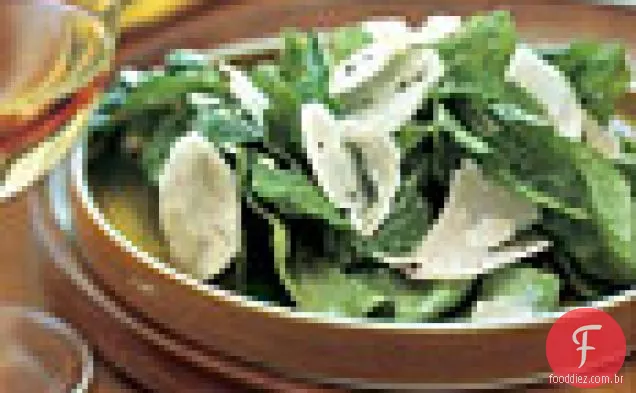 Salada de Alcachofra e rúcula de Jerusalém com parmesão