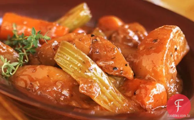 Inverno-ensopado de legumes com Sunchokes