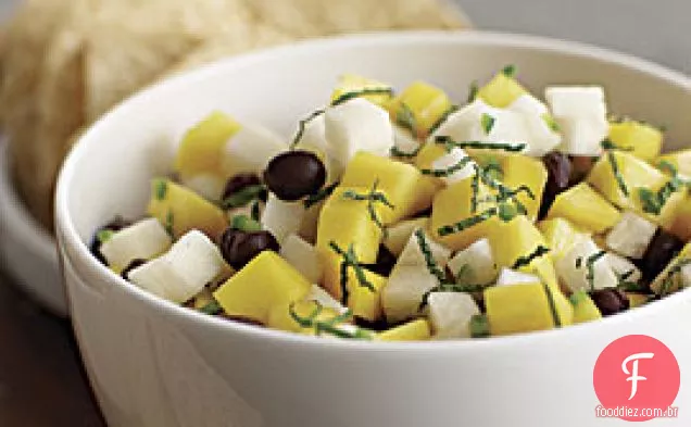 Mango, Jícama & Salsa De Feijão Preto