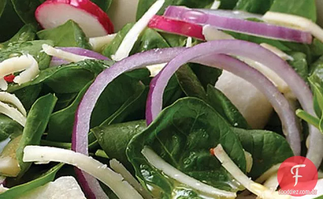 Salada Crocante De Jicama E Rabanete