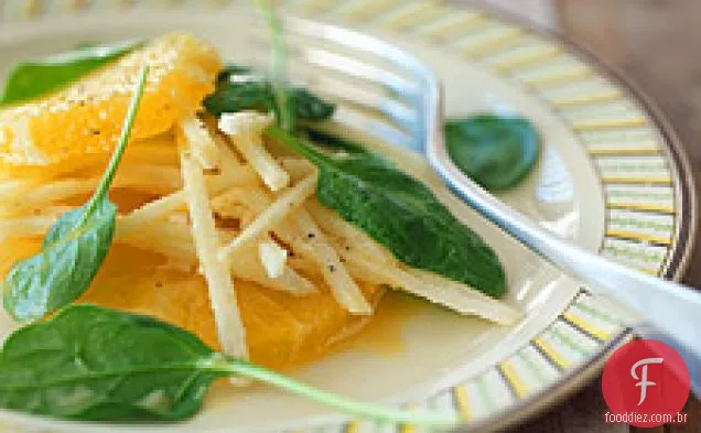Jicama e salada de laranja com vinagrete de citrinos e cominho