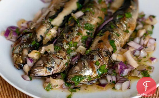 Jantar esta noite: sardinhas com Salsa de limão e hortelã
