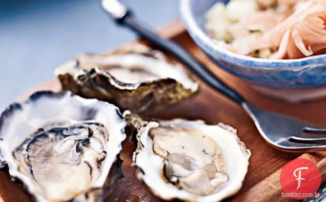 Ostras na meia casca com Salsa de gengibre em conserva