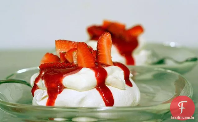 Mixed Berry Pavlova