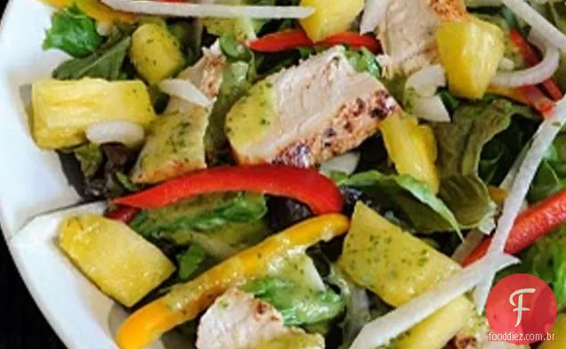 Salada De Frango Grelhado Com Molho Picante De Abacaxi
