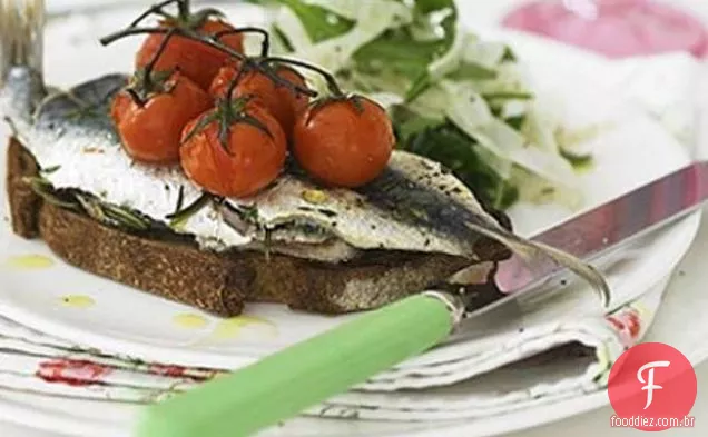 Sardinhas Grelhadas Com Tomate Cereja, Rúcula E Erva-Doce