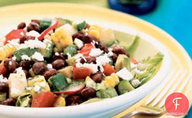 Salada mexicana picada com molho de limão e mel