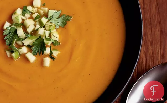 Sopa de batata doce e maçã