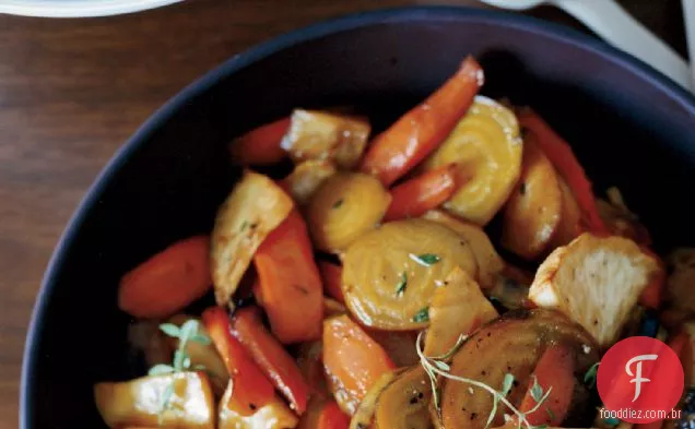 Vegetais De Raiz Torrados Vitrificados Com Mel